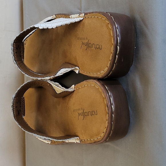 Naturalizer White Leather Used WO's 9 Med - Picture 2 of 5